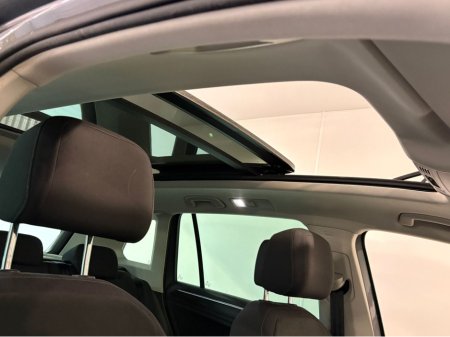 2020 Volkswagen Tiguan - photo 5