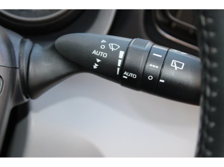 2022 Toyota Yaris Cross 1.5 Hybrid CVT Luna €23,950 thumbnail