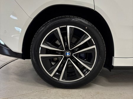 2026 BMW iX3 - thumbnail 27