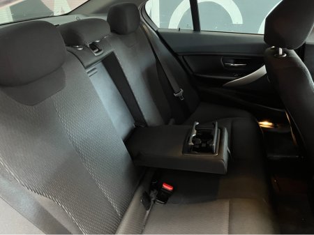 2017 BMW 3 Series - thumbnail 14