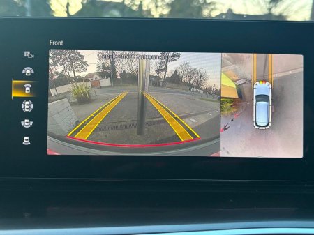 2023 Mercedes-Benz EQC PREMIUM PLUS 400 AMG LINE 4 MATIC SUNROOF €42,995 thumbnail