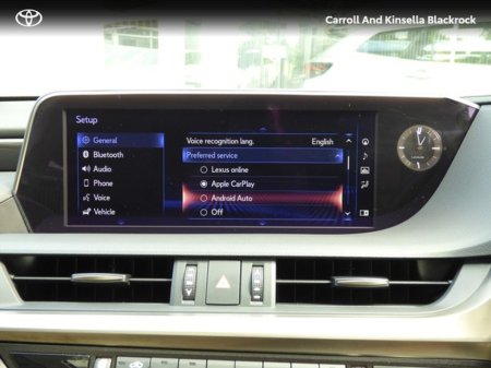 2022 Lexus ES 300 H Hybrid Dynamic €41,950 thumbnail