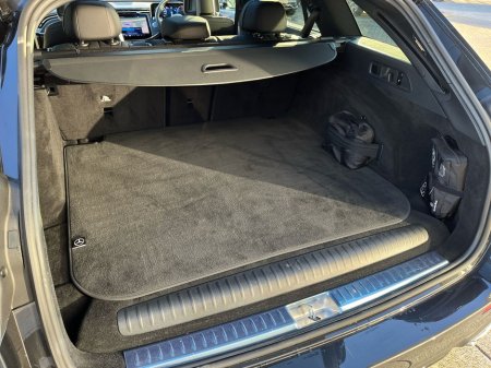 2025 Mercedes-Benz E Class E 300DE AMG Line Plus Estate - Twin Sunroof €89,950 thumbnail