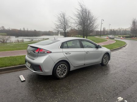 2021 Hyundai Ioniq PREMIUM EV 134BHP 5DR AU AUTO €14,950 thumbnail