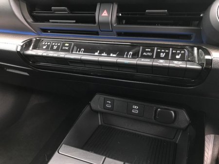 2024 Toyota Prius - thumbnail 14