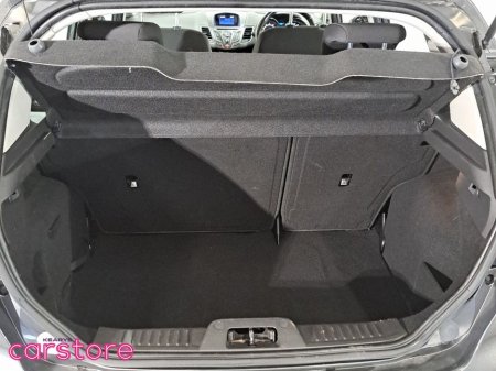 2016 Ford Fiesta - thumbnail 19