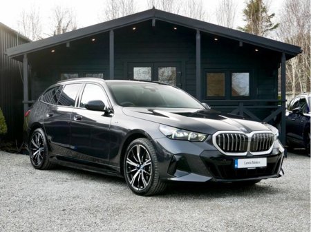 2025 BMW 5 Series - thumbnail 1