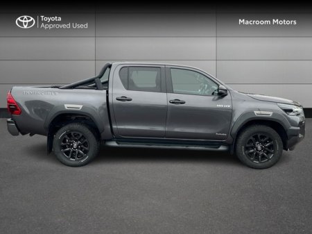 2022 Toyota Hilux - thumbnail 3