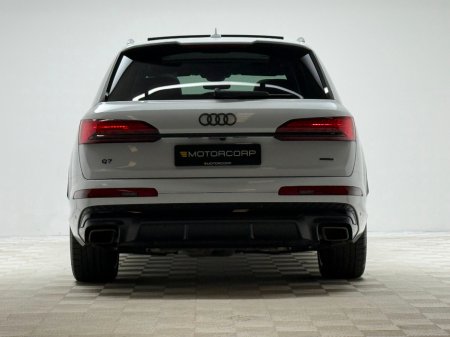 2025 Audi Q7 55 TFSI E S LINE BLACK ED QUATTRO €97,990 thumbnail