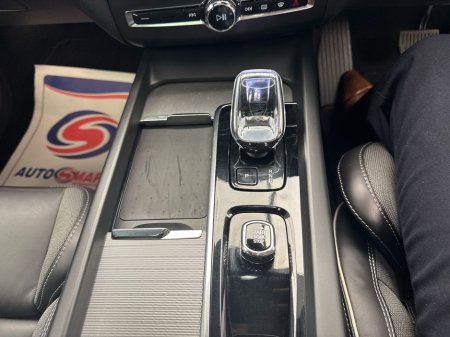 2023 Volvo XC60 - thumbnail 8