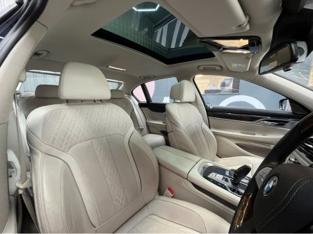 2018 BMW 7 Series - thumbnail 10