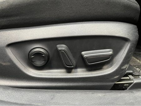 2021 Toyota Camry 2021 TOYOTA CAMRY 2.5L HYBRID / 98K KMS / ADAPTIVE CRUISE CONTROL, REVERSE CAMERA & MORE €28,950 thumbnail