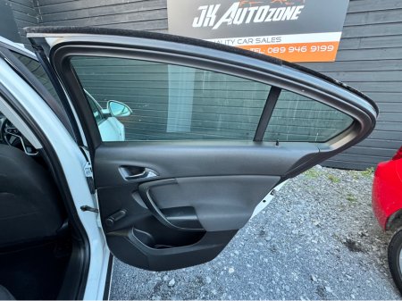 2016 Opel Insignia - thumbnail 15