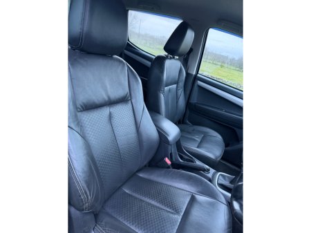 2013 Isuzu D-MAX  thumbnail