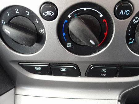 2015 Ford Focus 2014MY EDITION 1.6 95PS 4DR €8,950 thumbnail