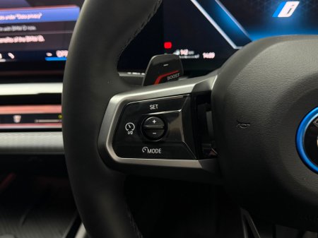 2025 BMW 5 Series - thumbnail 22