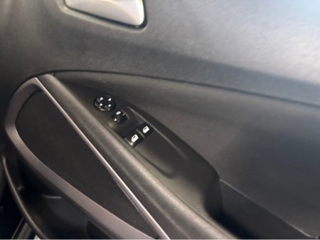 2021 Opel Crossland X 1.2I 83PS - -PET-5SP 5DR X €11,999 thumbnail