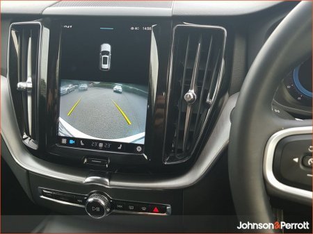 2022 Volvo XC60 B4 197bhp Diesel MHEV Momentum (Two Year Volvo Selekt Warranty + Two Year Volvo Service Plan) €46,900 thumbnail