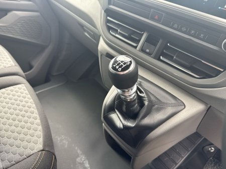 2025 Volkswagen Transporter  €42,475 thumbnail