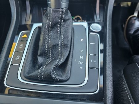 2016 Volkswagen Golf - thumbnail 25