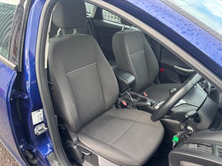 2014 Ford Focus - thumbnail 8