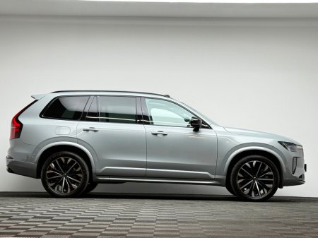 2025 Volvo XC90 - thumbnail 8