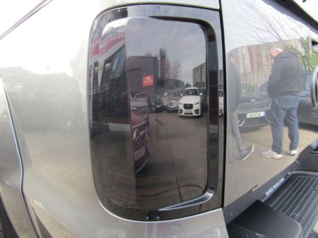 2017 Volkswagen Amarok - thumbnail 39