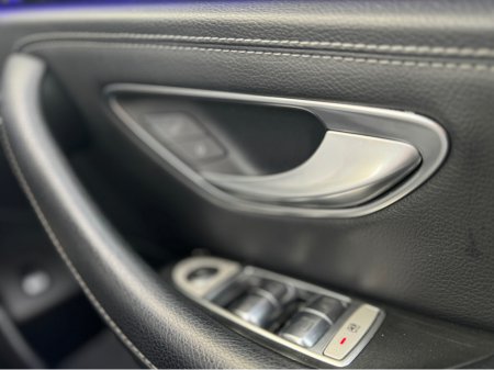 2019 Mercedes-Benz E Class - thumbnail 24