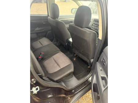 2013 Mitsubishi Outlander - thumbnail 10