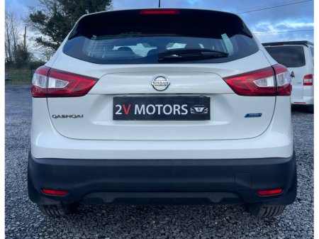 2015 Nissan Qashqai 1.5 DSL SV 4DR LOW KM €8,450 thumbnail