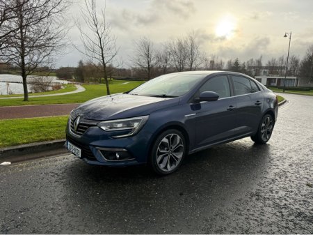 2020 Renault Megane ONE OWNER LOW MILEAGE SIGNATURE MODEL €14,950 thumbnail