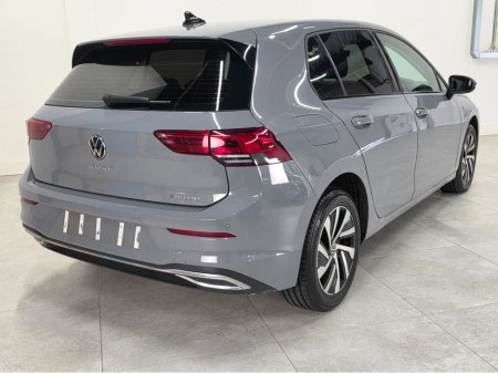 2023 Volkswagen Golf - thumbnail 3