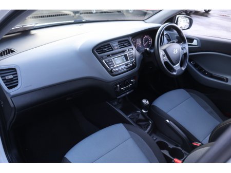 2017 Hyundai i20 ACTIVE DELUXE Only 74,000Km Exceptional! €12,995 thumbnail