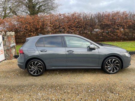 2024 Volkswagen Golf - photo 4