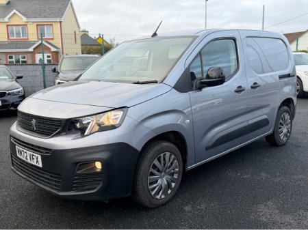 2022 Peugeot Partner PROFESSIONAL PREMIUM BLUEHDI L1 €15,950