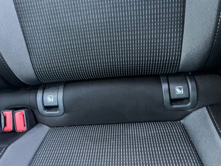 2023 Skoda Octavia - thumbnail 17