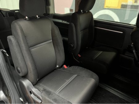 2019 Honda Stepwagon - thumbnail 13