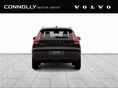 2026 Volvo XC40 - thumbnail 13
