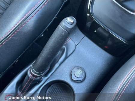 2012 Alfa Romeo Giulietta 2.0 JTDM-2 170 Lusso thumbnail