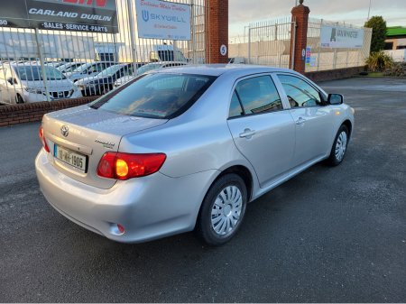2010 Toyota Corolla - view 3