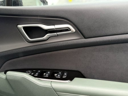 2024 Kia Sportage HEV Anniversary Edition €39,995 thumbnail