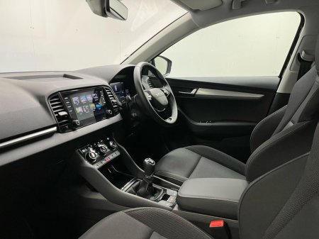 2025 Skoda Karoq Selection 2.0TDI 115BHP - Reversing Camera - Climate Control - Cruise Control - Auto Lights/Wipers - Apple CarPlay/Android Auto €36,950