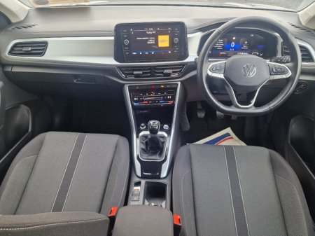 2024 Volkswagen T-Roc Spec ED 1.0tsi M6F 116HP €28,950 thumbnail