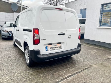 2022 Opel Combo L1H1 1.5 CDTI 100PS DIESEL 6SPEED MANUAL MY22 SWB €13,000 thumbnail