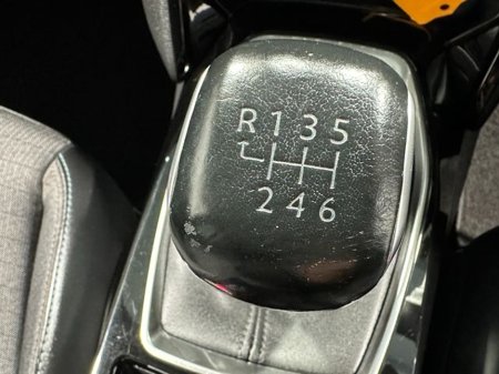 2023 Peugeot 2008 - thumbnail 23