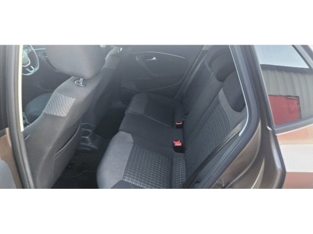 2015 Volkswagen Polo - thumbnail 24