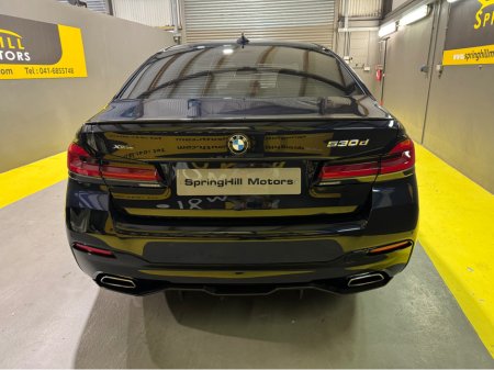 2022 BMW 5 Series - thumbnail 6