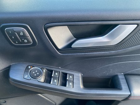 2025 Ford Kuga - thumbnail 19