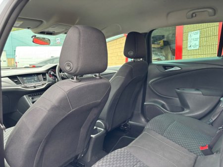 2018 Opel Astra - thumbnail 12