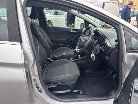 2018 Ford Fiesta - thumbnail 8